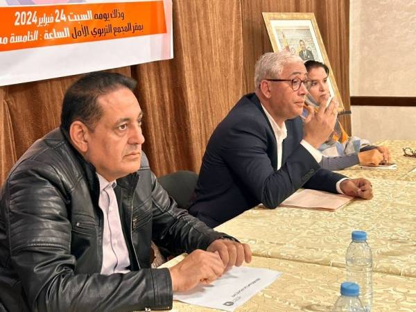 اخشيشن من العيون يقول: من حق إعلام القرب أن يستفيد من دعم الجهات والأقاليم